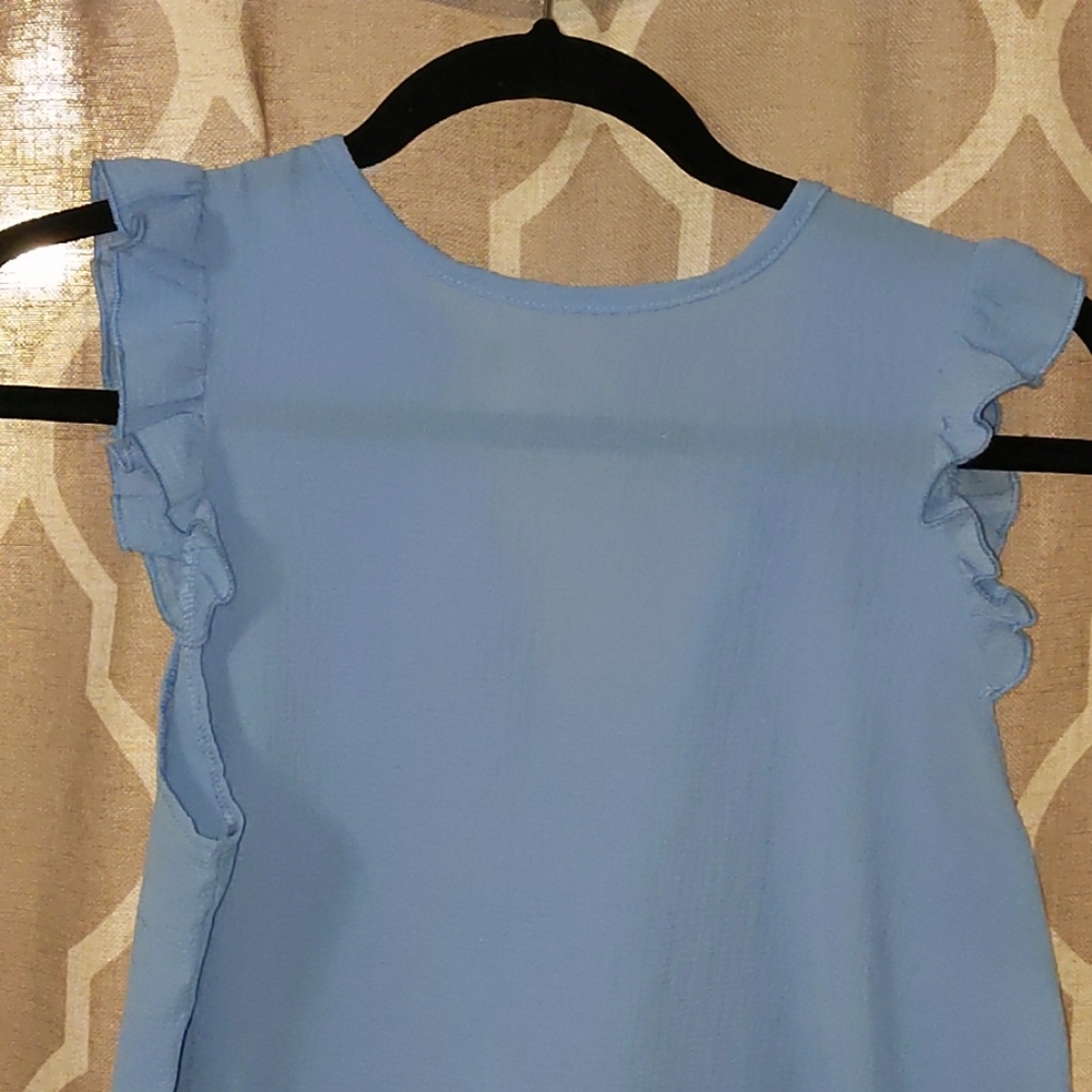 Size Small Tops Bundle - image 5